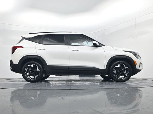 Used 2025 Kia Seltos S image 47