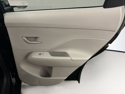 Used 2025 Hyundai Kona SEL AWD/4WD image 30