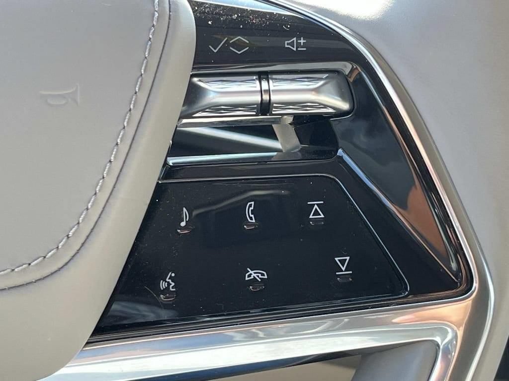 Certified 2026 Cadillac Escalade Platinum Sport AWD/4WD image 33