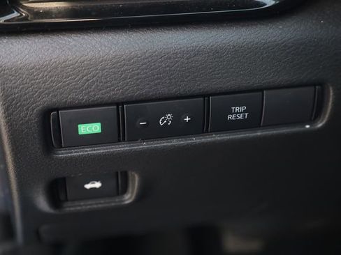 Used 2023 Nissan Sentra SR w/ SR Premium Package image 9