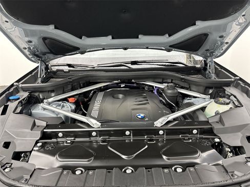 New 2026 BMW X5 xDrive40i w/ M Sport Package AWD/4WD image 20