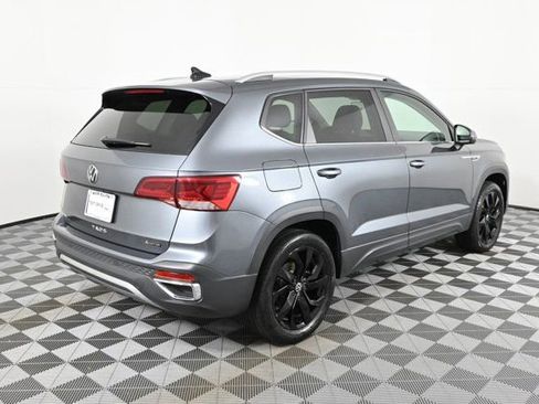 Certified 2023 Volkswagen Taos SE image 8