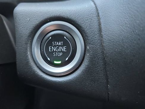 Used 2024 Chevrolet Tahoe Premier RWD image 29
