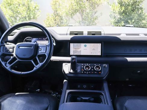 Used 2023 Land Rover Defender 110 X-Dynamic SE AWD/4WD image 12