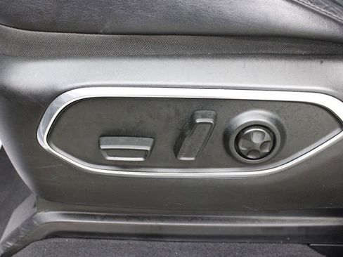 Used 2024 Jeep Wagoneer L Series II image 20