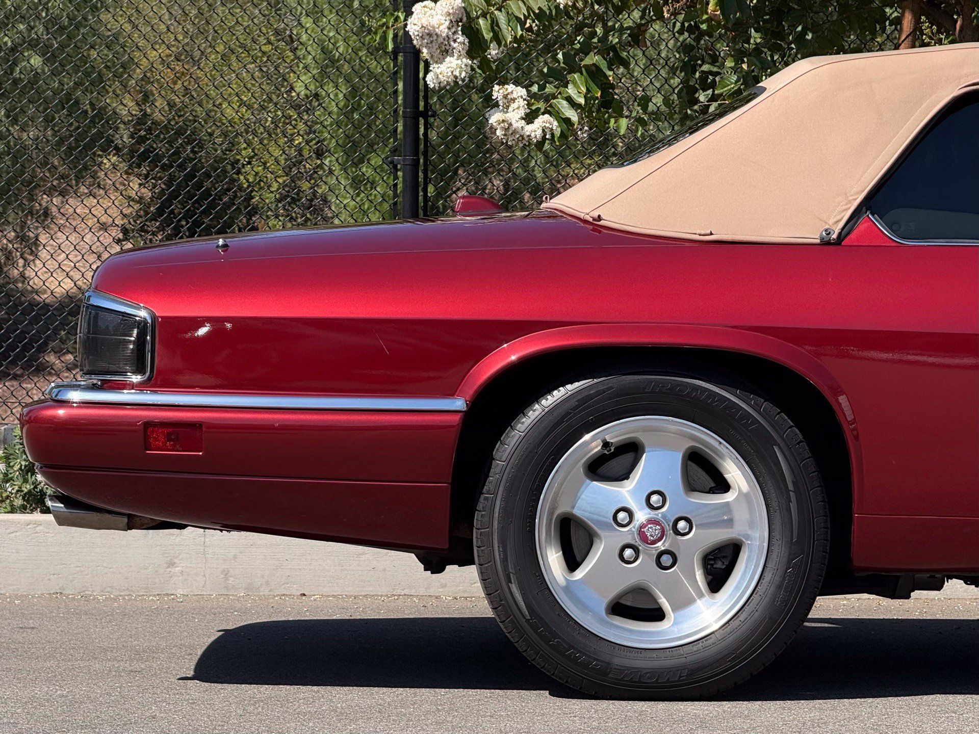 Used 1995 Jaguar XJS 4.0 Convertible RWD image 13