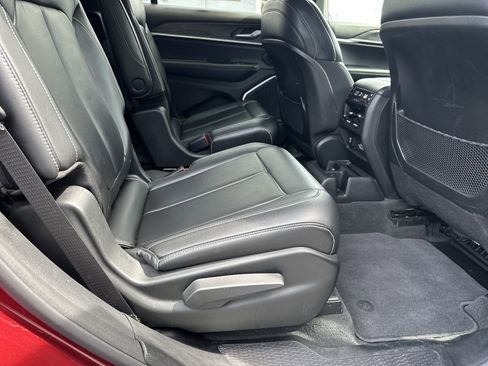 Used 2021 Jeep Grand Cherokee L Limited AWD/4WD image 18