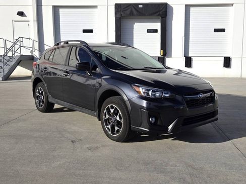 Used 2019 Subaru Crosstrek 2.0i Premium w/ Eyesight System image 3