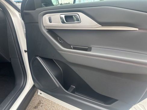 New 2026 Ford Explorer Active w/ Active Comfort Package AWD/4WD image 11
