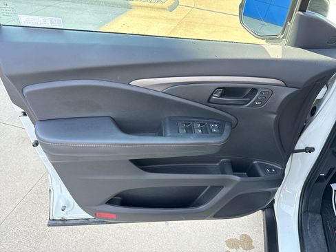 Used 2022 Honda Passport TrailSport image 13