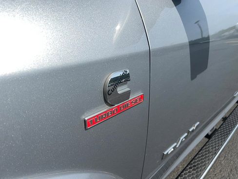 Used 2019 RAM 3500 Laramie AWD/4WD image 3