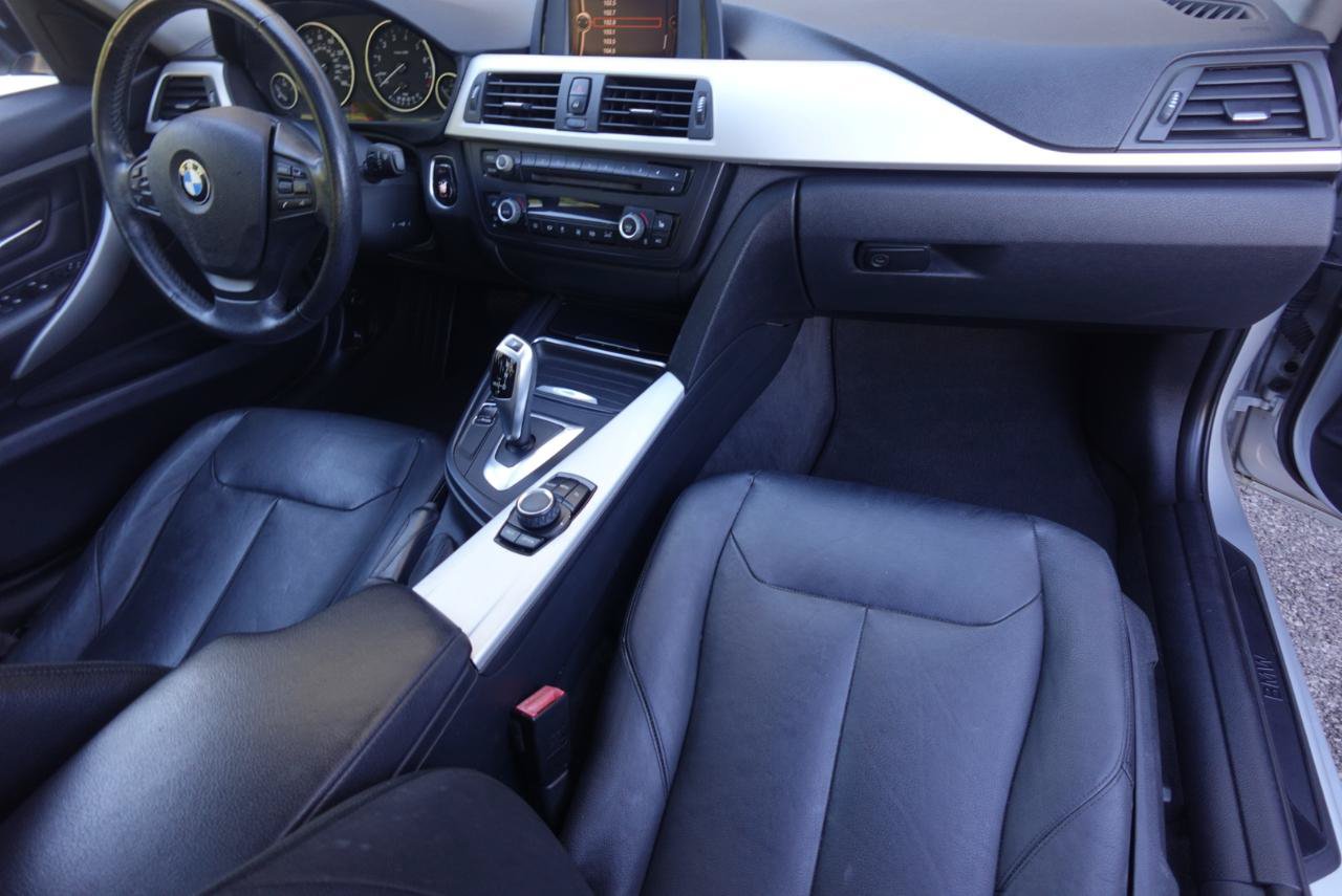 Used 2013 BMW 328i xDrive Sedan AWD/4WD image 19