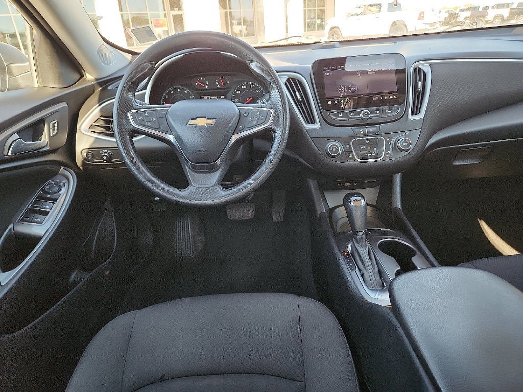 Used 2020 Chevrolet Malibu LS FWD image 17
