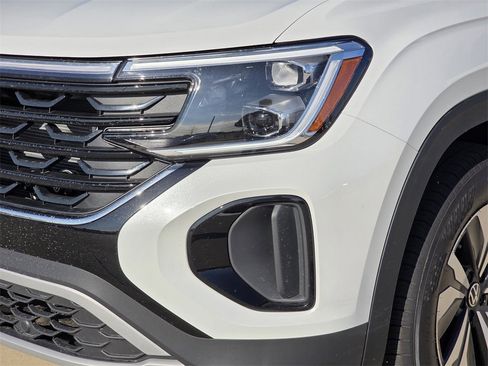 New 2026 Volkswagen Atlas Cross Sport SE image 6