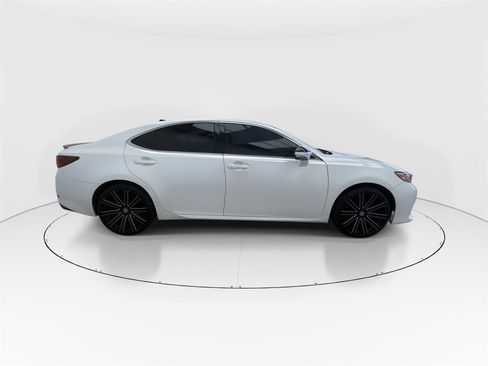 Used 2018 Lexus ES 350 w/ Navigation System Package image 9