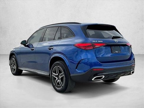 Used 2026 Mercedes-Benz GLC 300 image 3
