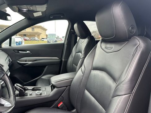 Used 2021 Cadillac XT4 Premium Luxury image 16