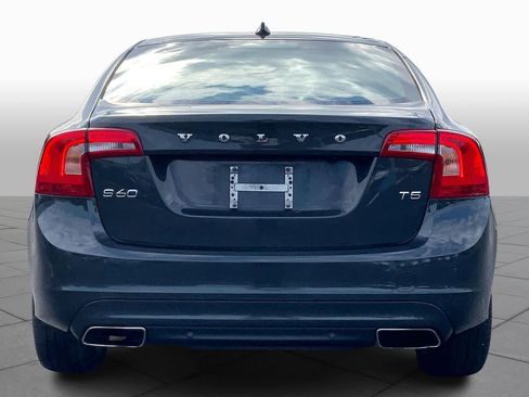 Used 2016 Volvo S60 T5 Premier w/ Convenience Package image 4