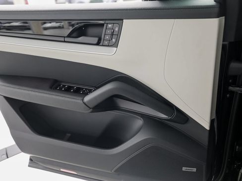 New 2026 Porsche Cayenne S AWD/4WD image 23