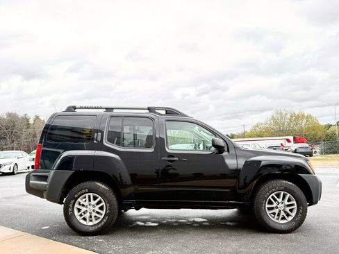 Used 2011 Nissan Xterra X AWD/4WD image 6