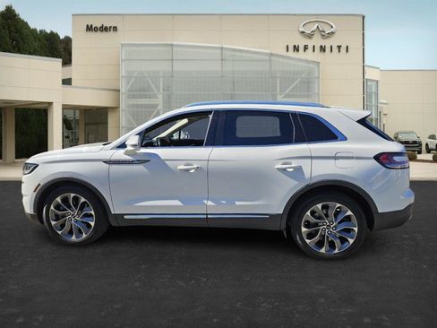 Used 2022 Lincoln Nautilus Reserve w/ Luxury Package image 6