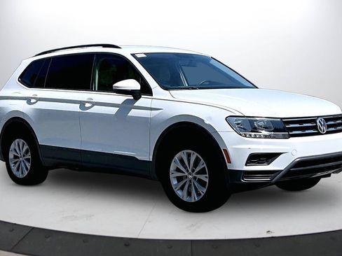 Used 2020 Volkswagen Tiguan S FWD image 2