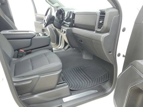Used 2023 Chevrolet Silverado 1500 LT AWD/4WD image 12