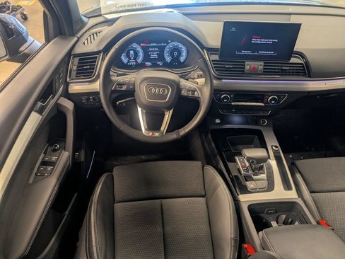 Used 2024 Audi Q5 e Prestige w/ Prestige Package AWD/4WD image 13