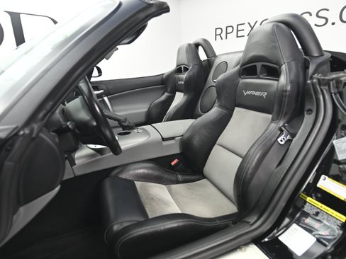 Used 2008 Dodge Viper SRT-10 RWD image 3
