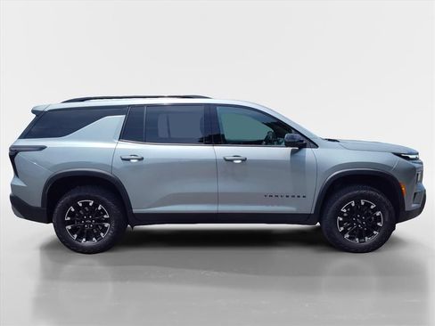 Used 2024 Chevrolet Traverse Z71 AWD/4WD image 6