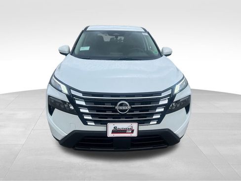 New 2026 Nissan Rogue SV image 9