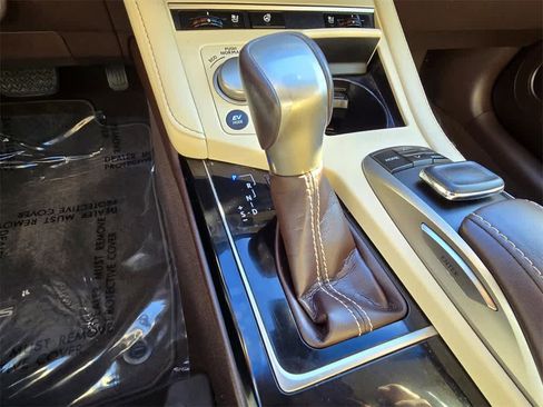 Used 2018 Lexus ES 300h image 16