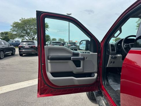 Used 2019 Ford F150 XLT w/ Equipment Group 302A Luxury AWD/4WD image 11