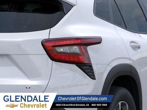New 2026 Chevrolet Trax LT w/ Driver Confidence Package FWD image 11