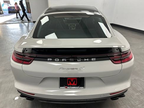 Used 2018 Porsche Panamera 4S image 9