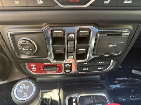 New 2025 Jeep Wrangler Unlimited Rubicon 392 image 26