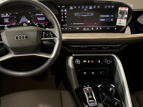 New 2025 Audi Q5 Premium image 18