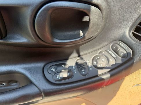 Used 2000 Chevrolet Corvette 5.7L V8 w/ Performance Handling Pkg image 20