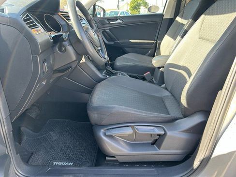 Used 2020 Volkswagen Tiguan S image 6