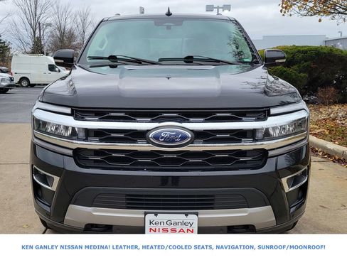 Used 2023 Ford Expedition Limited image 8