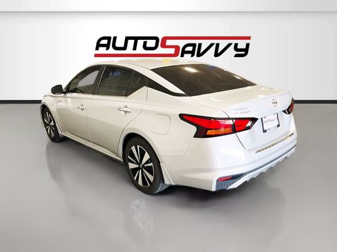 Used 2021 Nissan Altima 2.5 SV w/ SV Premium Package FWD image 5