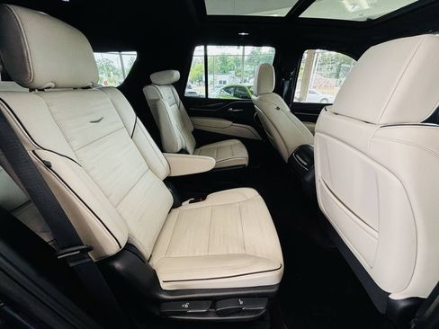 Used 2023 Cadillac Escalade Sport w/ Touring Package AWD/4WD image 39