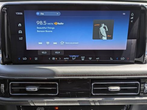 New 2026 Lincoln Aviator AWD image 18