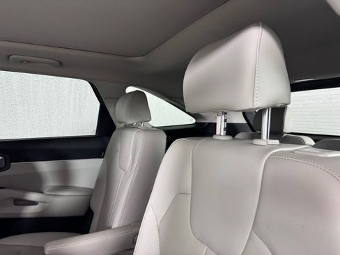 Used 2024 Kia Sorento X-Line EX image 28