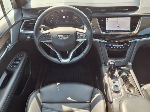 Used 2024 Cadillac XT6 Sport w/ Platinum Package AWD/4WD image 4