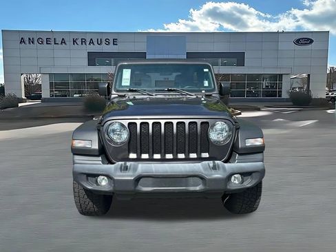 Used 2019 Jeep Wrangler Unlimited Sport S AWD/4WD image 2
