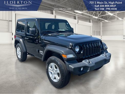 Used 2020 Jeep Wrangler Sport S image 4