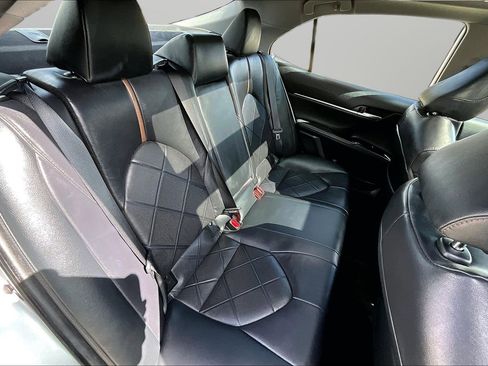 Used 2019 Toyota Camry L image 17