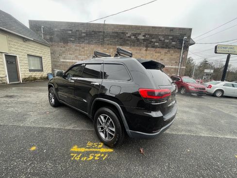 Used 2017 Jeep Grand Cherokee Limited AWD/4WD image 5