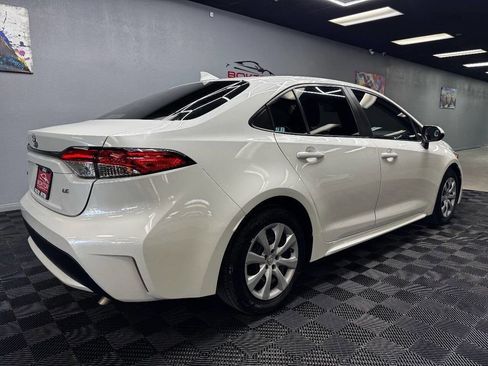 Used 2021 Toyota Corolla LE FWD image 14